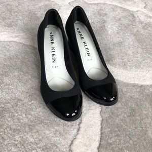 Anne Klein womens Timeout Wedge Pump, size 8.5